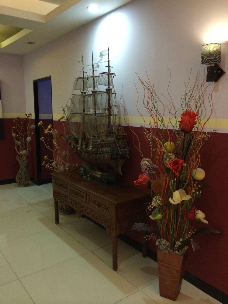 Hollywood Hotel Jakarta Bagian luar foto