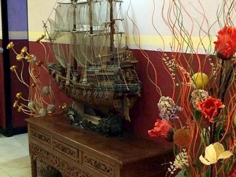 Hollywood Hotel Jakarta Bagian luar foto